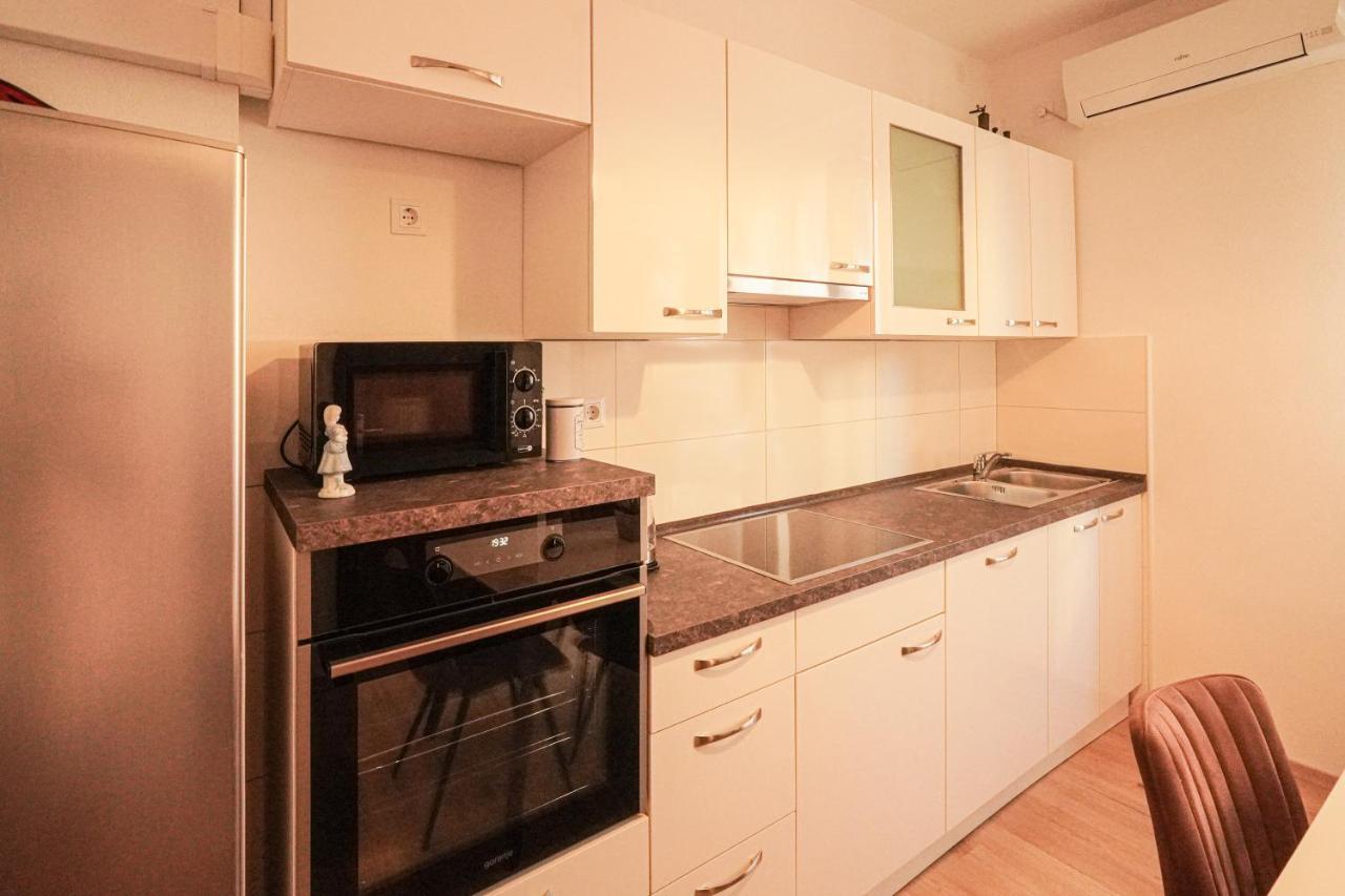 Tranquil Urban Escape Apartment Сплит Екстериор снимка